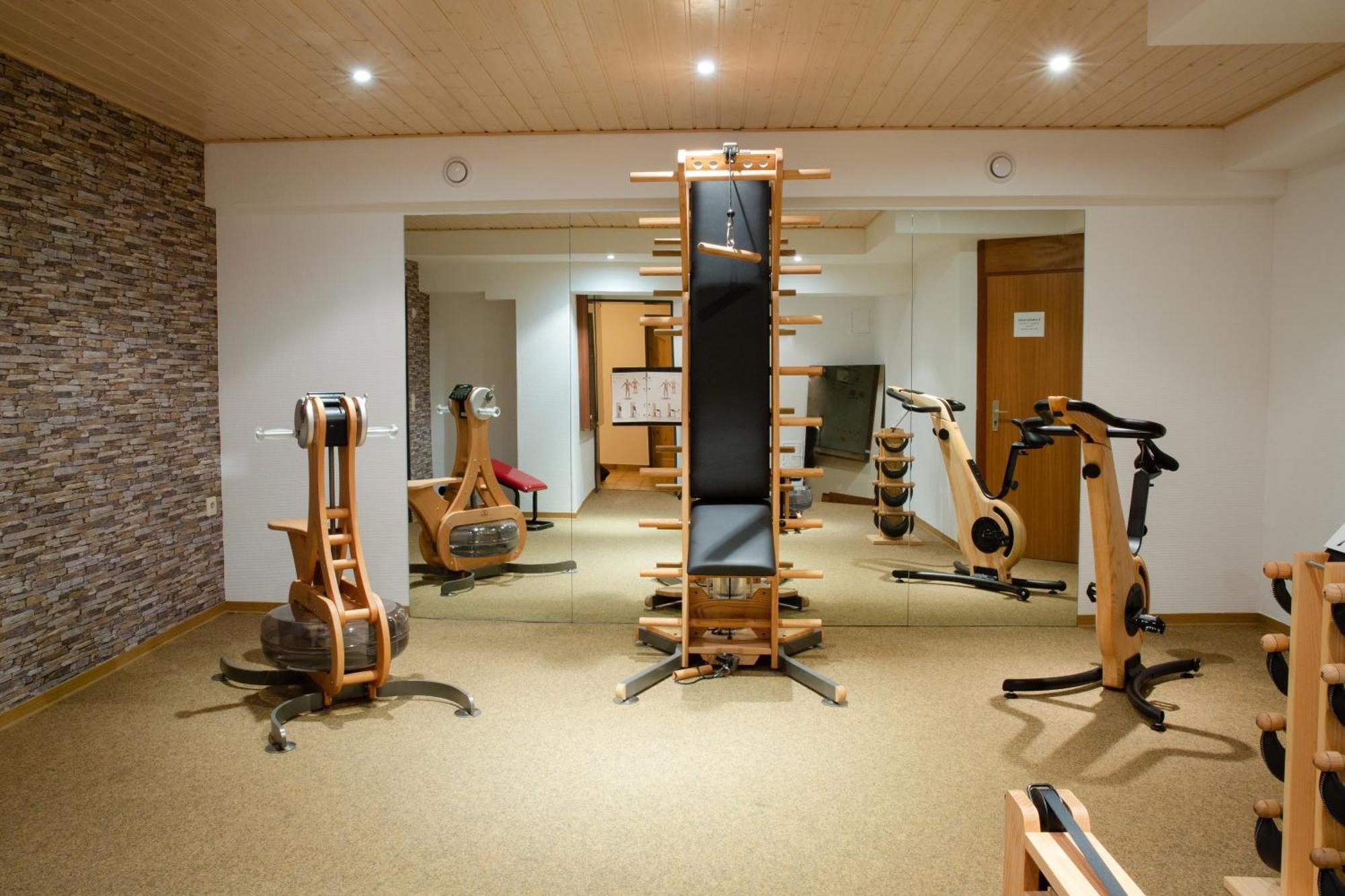 Berghotel Habbel Und Die Welt Kann Warten Cobbenrode Extérieur photo