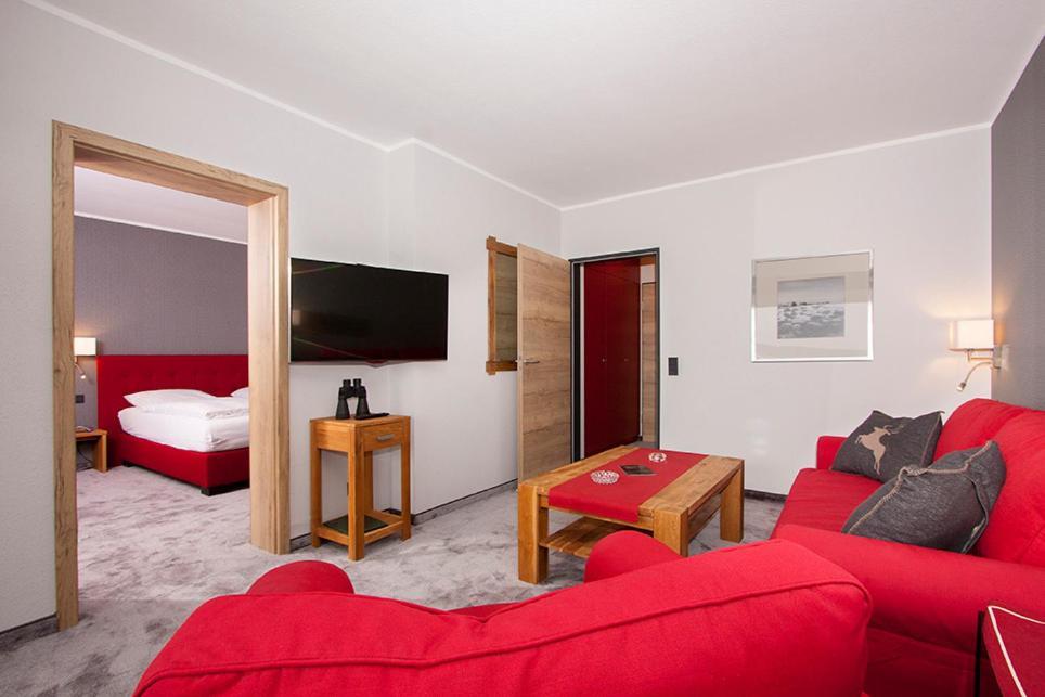 Berghotel Habbel Und Die Welt Kann Warten Cobbenrode Extérieur photo